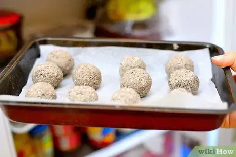 Image titled Make White Chocolate Cookie Truffles Step 4