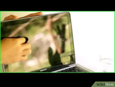 Image titled Clean a MacBook Air Screen Step 3