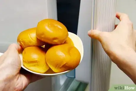 Image titled Reheat Dinner Rolls Step 2