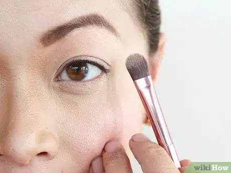 Image titled Apply Subtle Eyeshadow Step 4