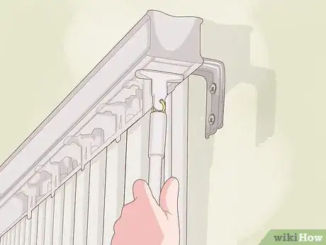 Image titled Close Blinds Step 10