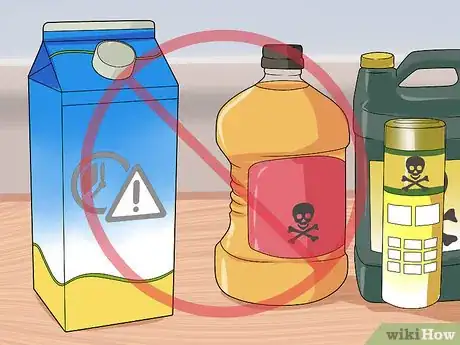 Image titled Make Mealtime Easier for an Alzheimer's Patient Step 14