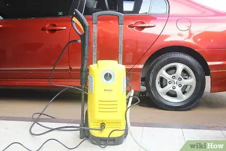 Image titled Wash Your Car in the Wintertime Step 1