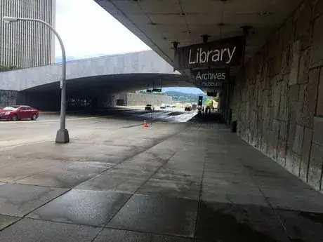 Image titled Entrance NYSM