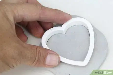 Image titled Make a Mosaic Heart Step 9