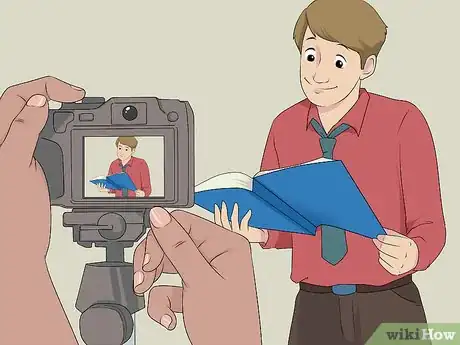 Image titled Take Graduation Portraits Step 5