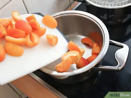 Image titled Make Apricot Jam Step 5
