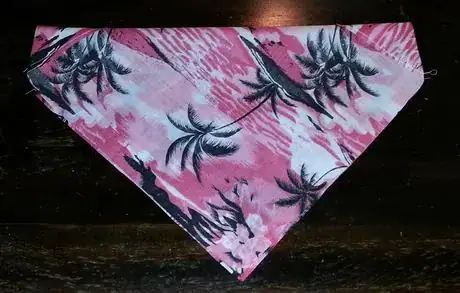 Image titled Bandana main fold