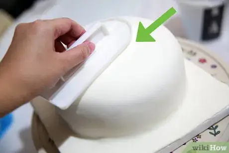 Image titled Roll Fondant Step 13