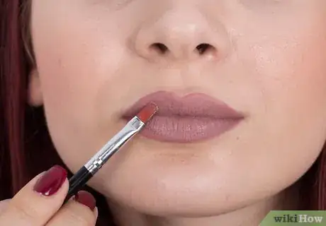 Image titled Apply Lip Tar Step 7