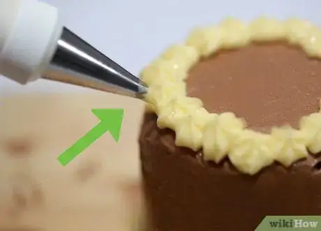 Image titled Frost a Double Layer Cake Step 13