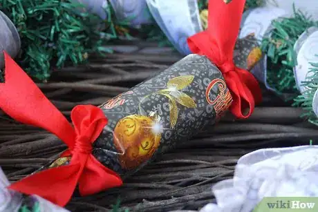 Image titled Make Christmas Crackers Final