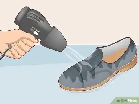 Image titled Keep Suede Shoes from Scuffing Step 10