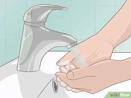 Image titled Use a Bulb Syringe on a Baby Step 14