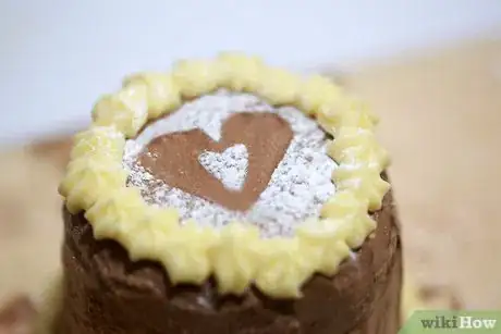 Image titled Frost a Double Layer Cake Step 17