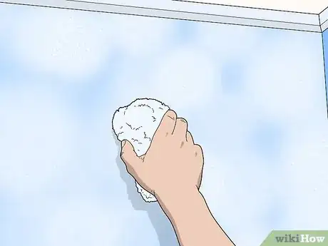 Image titled Sponge Paint a Bathroom Step 15