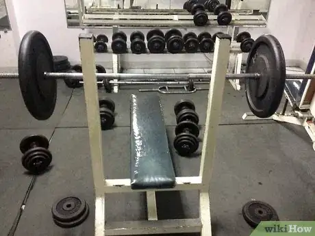 Image titled Use Hand Weights Step 1