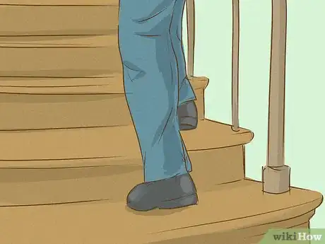 Image titled Survive a Mudslide Step 13