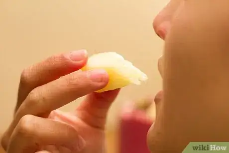 Image titled Freeze Pineapple Step 7