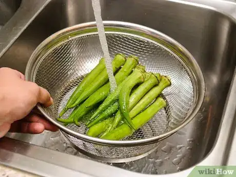 Image titled Cook Okra Step 1