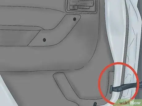 Image titled Take Jeep Doors Off Step 03