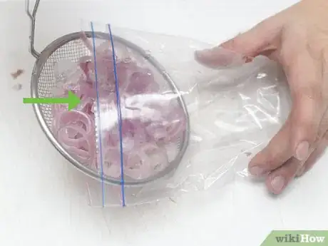 Image titled Freeze Onions Step 8