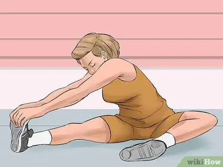 Image titled Run a 3200M Track Relay Step 3