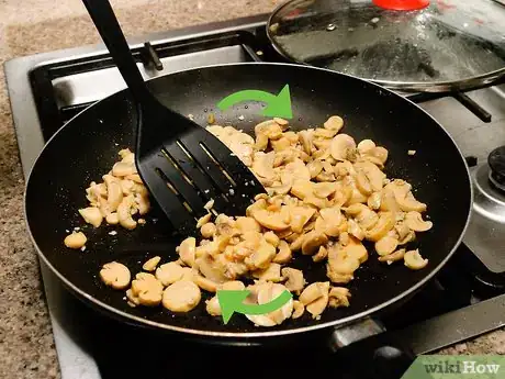 Image titled Make Garlic Mushrooms Step 8