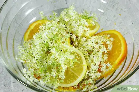 Image titled Make Elderflower Cordial Step 4
