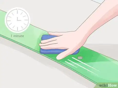 Image titled Remove Old Wax from a Snowboard Step 5