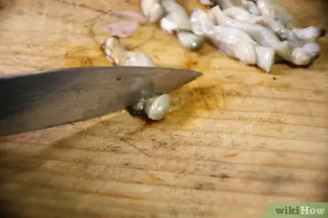 Image titled Cook Razor Clams Step 4