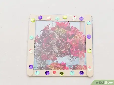 Image titled Make Photo Frames from Ice Cream Sticks Step 9