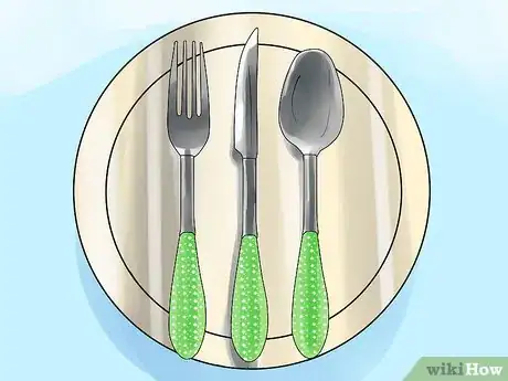 Image titled Use Glitter at Your Wedding Step 12