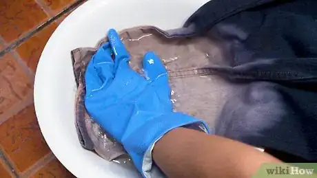 Image titled Dip Dye Jeans Step 7