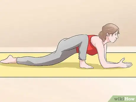 Image titled Work up to the Splits Step 3