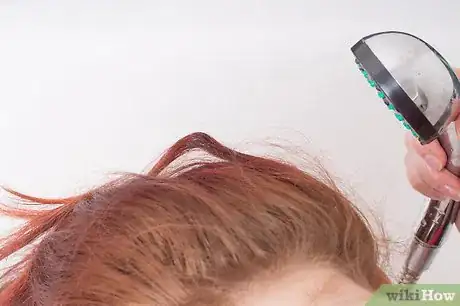 Image titled Temporarily Dye Hair With Food Dye Step 5