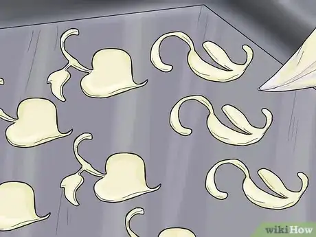 Image titled Make French Strawberry Cake Step 26