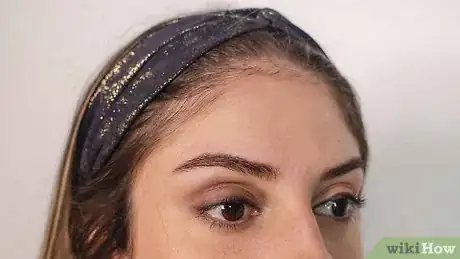 Image titled Apply Eyeshadow in Your Crease Step 15