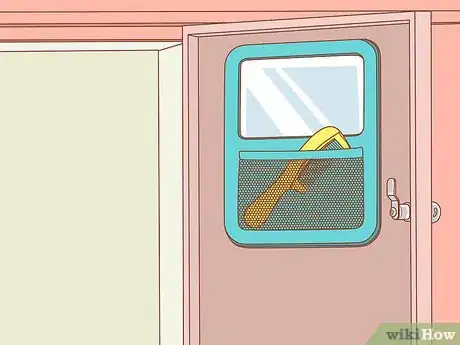 Image titled Organize Your Locker Step 10