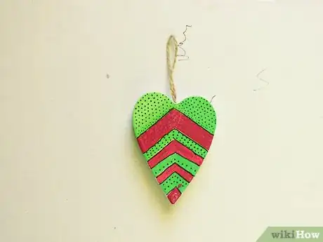 Image titled Paint Paper Mache Intro