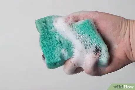 Image titled Remove Paint from an Acrylic Tub or Bath Step 2