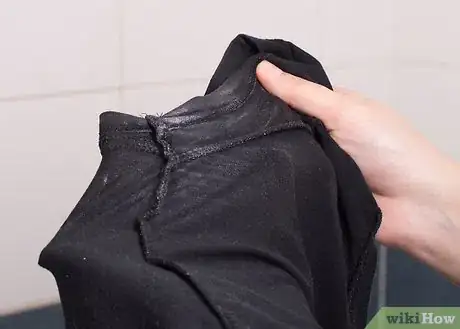 Image titled Soak Clothes Step 13