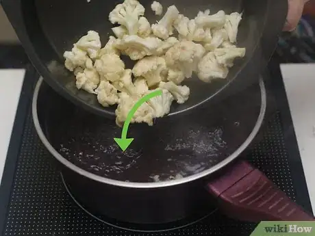 Image titled Make Cauliflower Soup Step 3