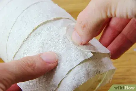 Image titled Wrap a Vase with Burlap Step 4