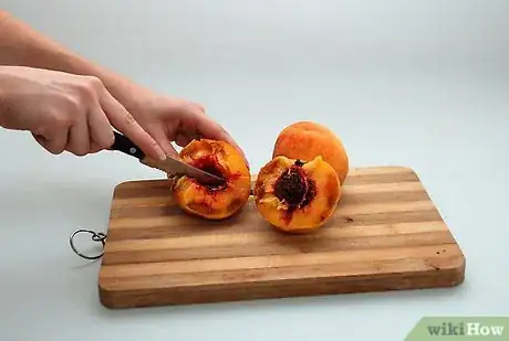 Image titled Slice in half Step 1