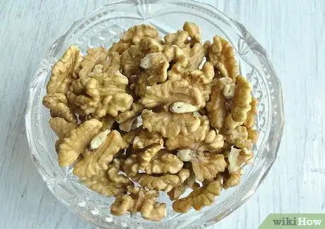 Image titled Serve Walnuts Step 7
