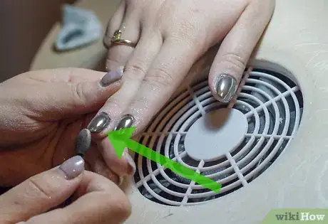 Image titled Use Mirror Powder on Nails Step 3