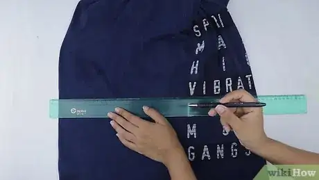 Image titled Cut a T‐Shirt Step 2