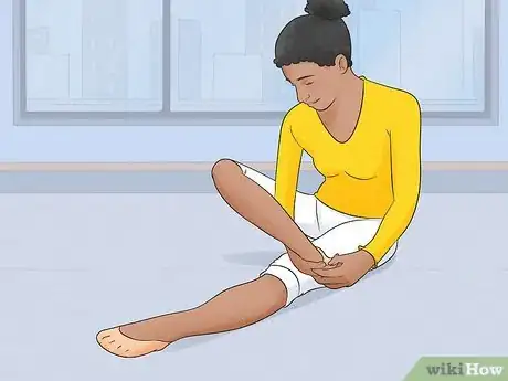 Image titled Do a Jazz Pirouette Step 3