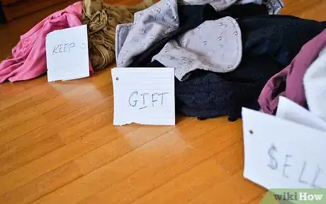 Image titled Do a Fast, Deep Clean for Your Bedroom Step 4